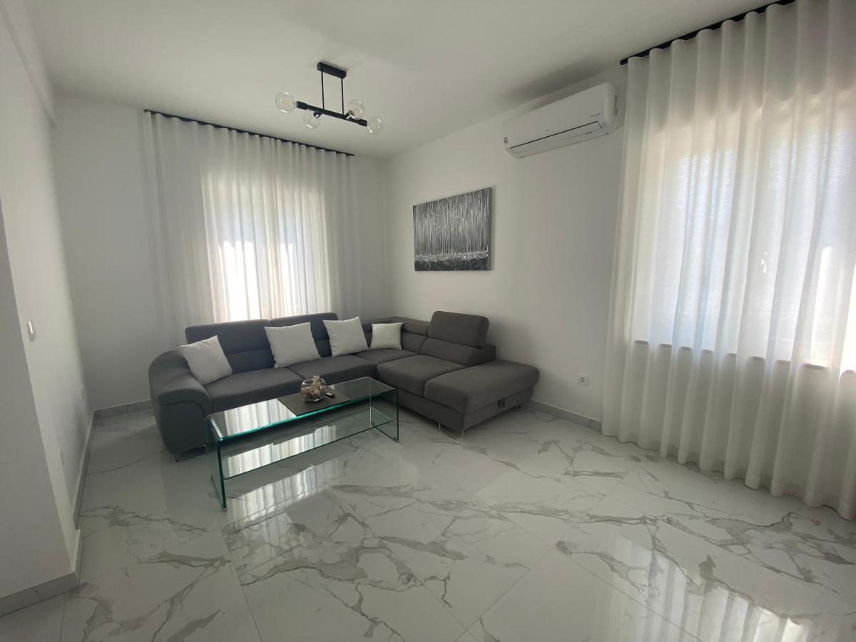 Holiday House Canis Zuljana Exterior photo