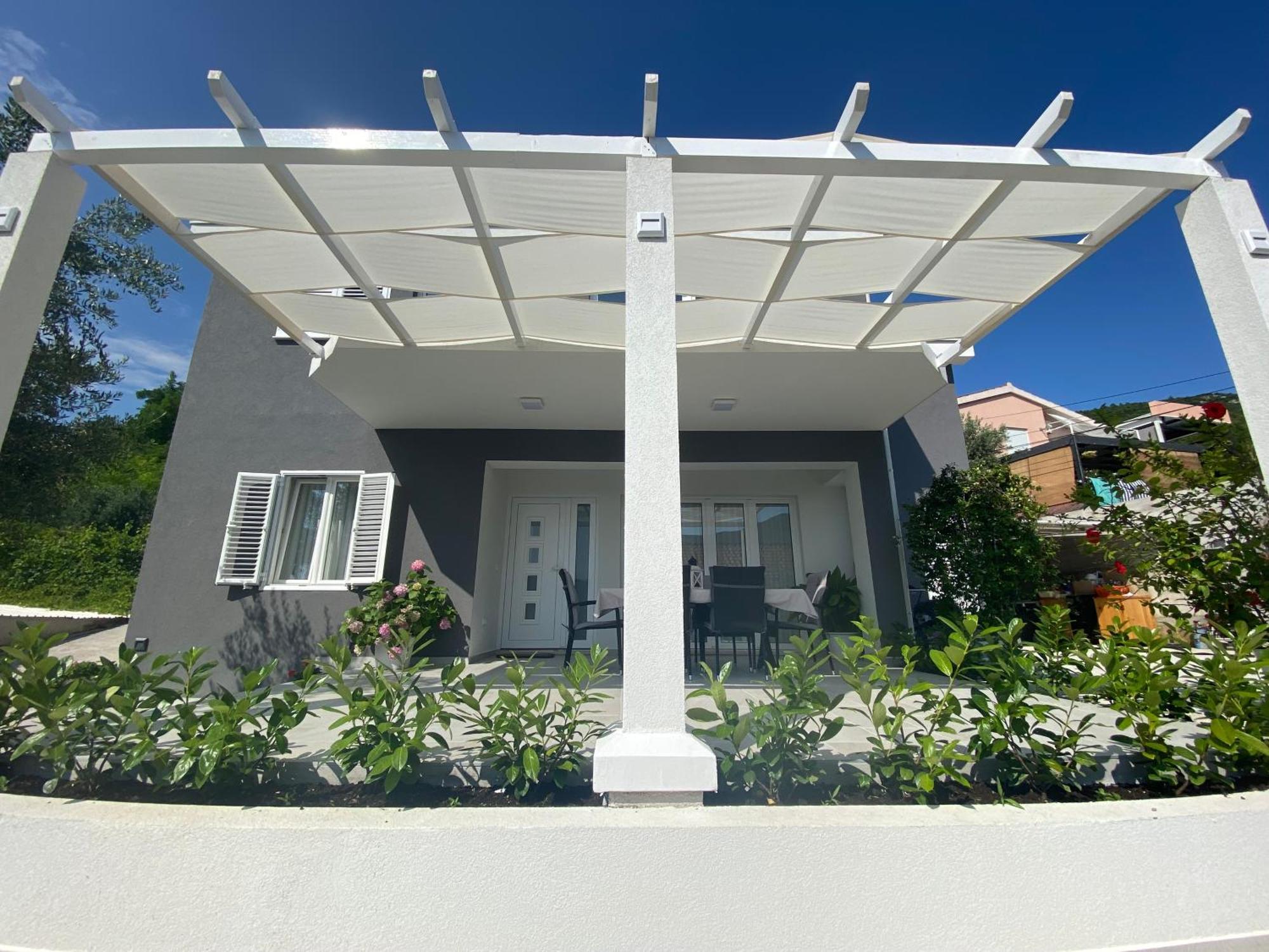 Holiday House Canis Zuljana Exterior photo
